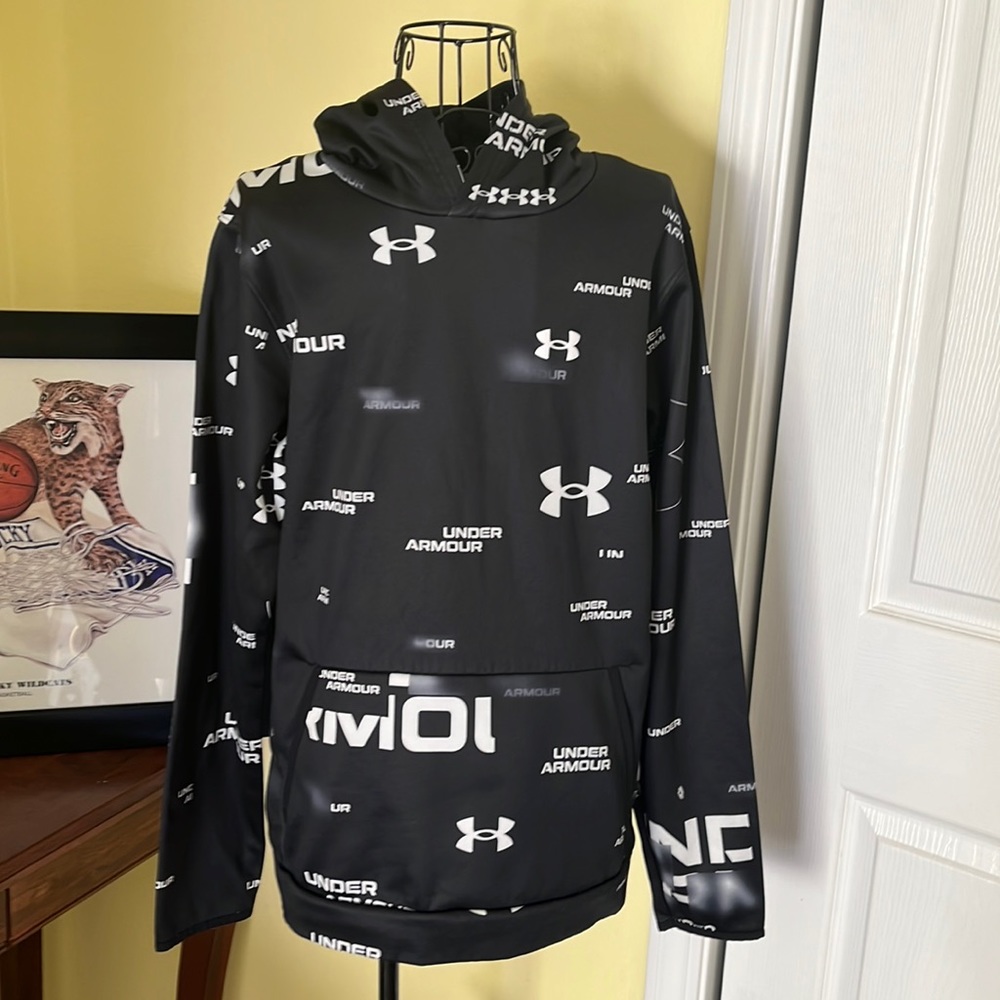 ⚡️4 items for $20⚡️ Under Armour Hoodie